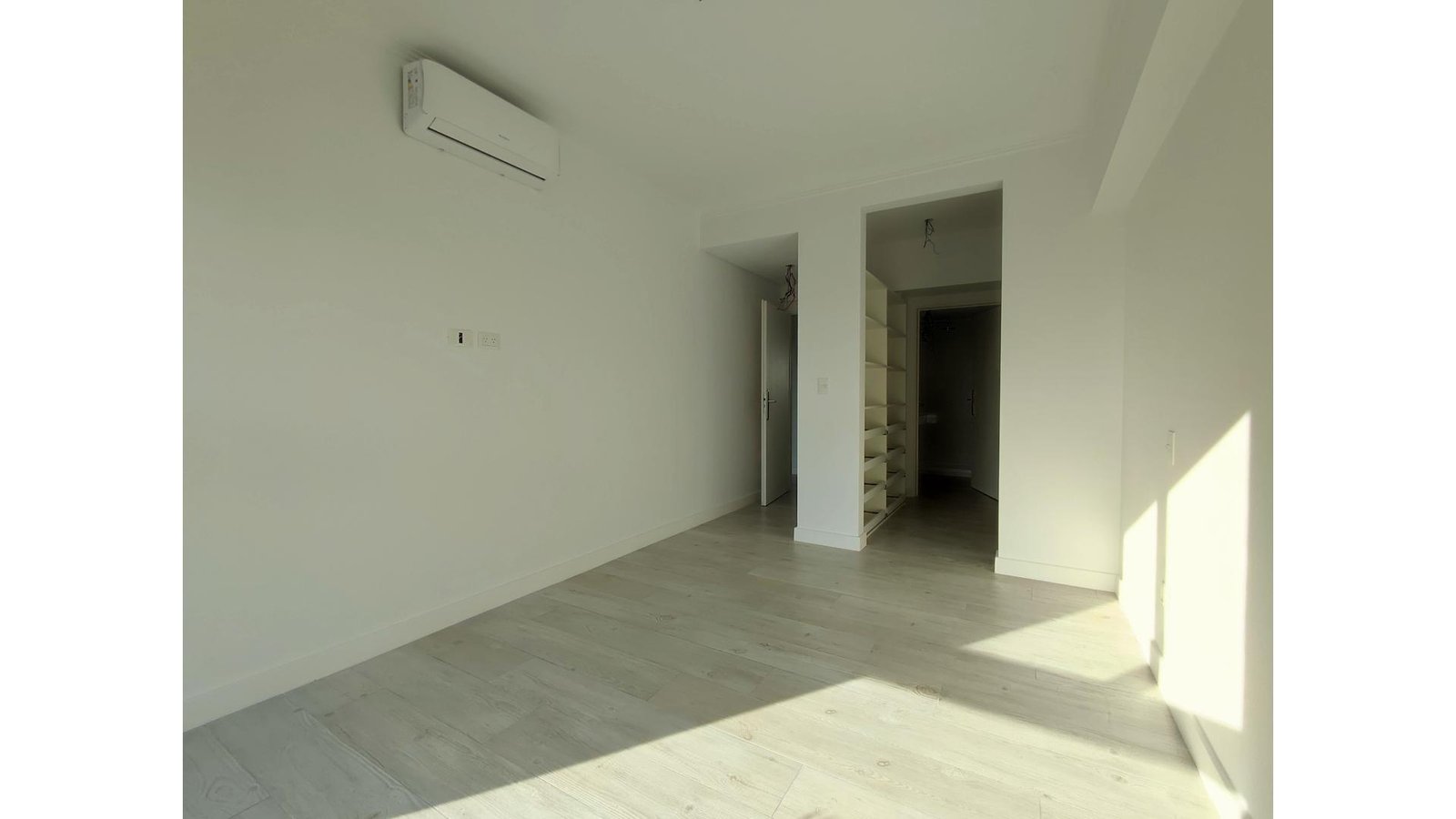 extra_large_66905c3fae1c1-1 Burela 3200 4° – USD340.000 – Departamento – en Venta