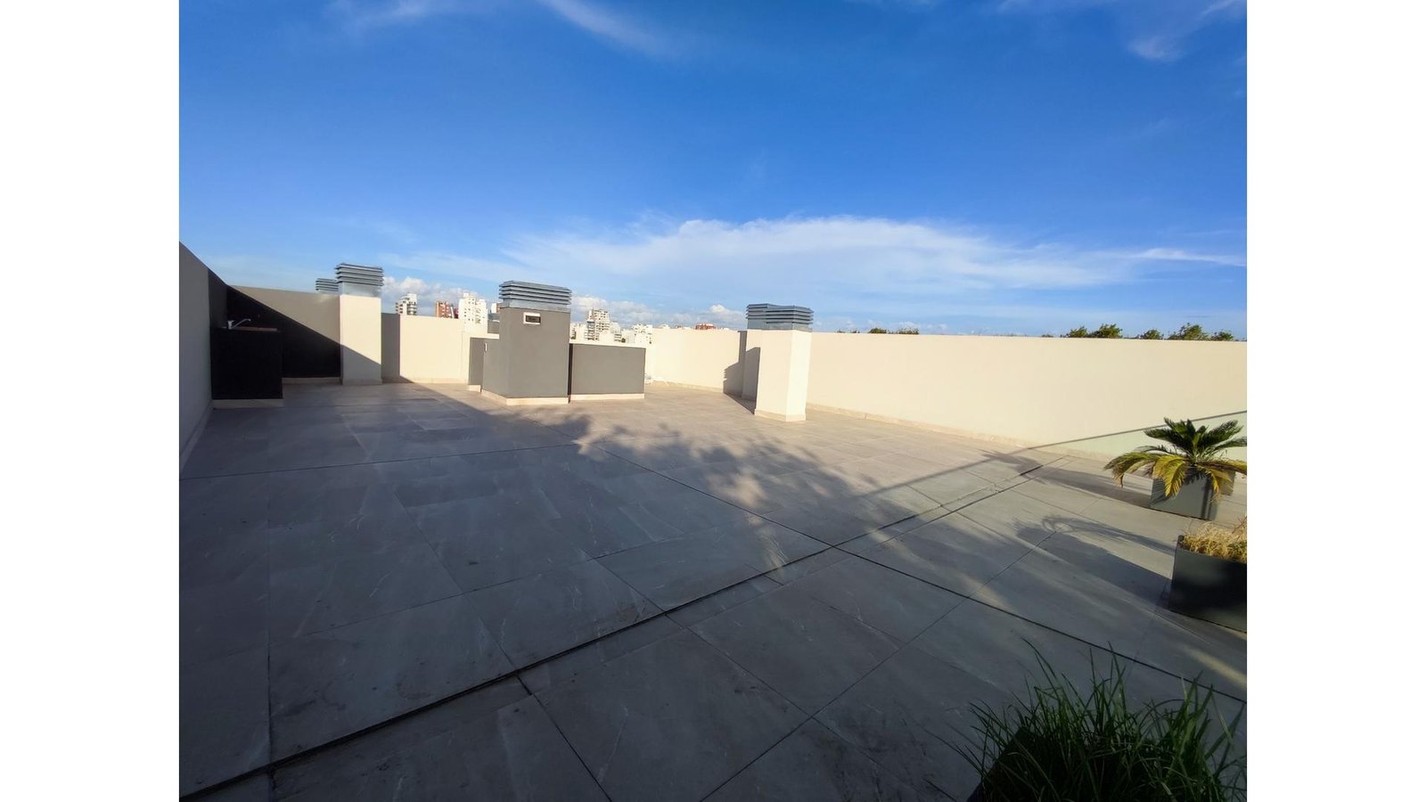 extra_large_66905c42bf427-1 Burela 3200 4° – USD340.000 – Departamento – en Venta