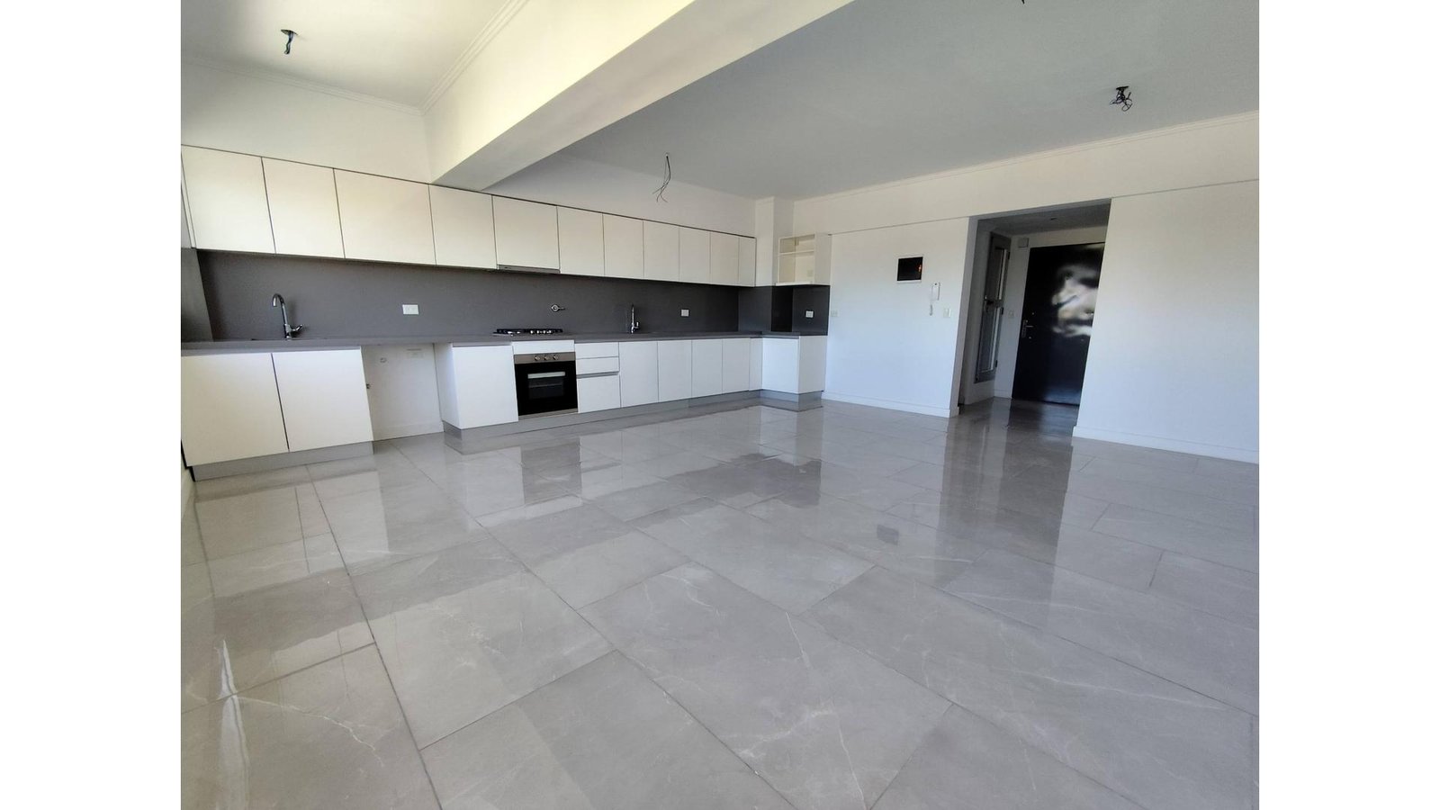 extra_large_679e3bc87bd42-2 Burela 3200 4° – USD390.000 – Tipo Casa PH – en Venta