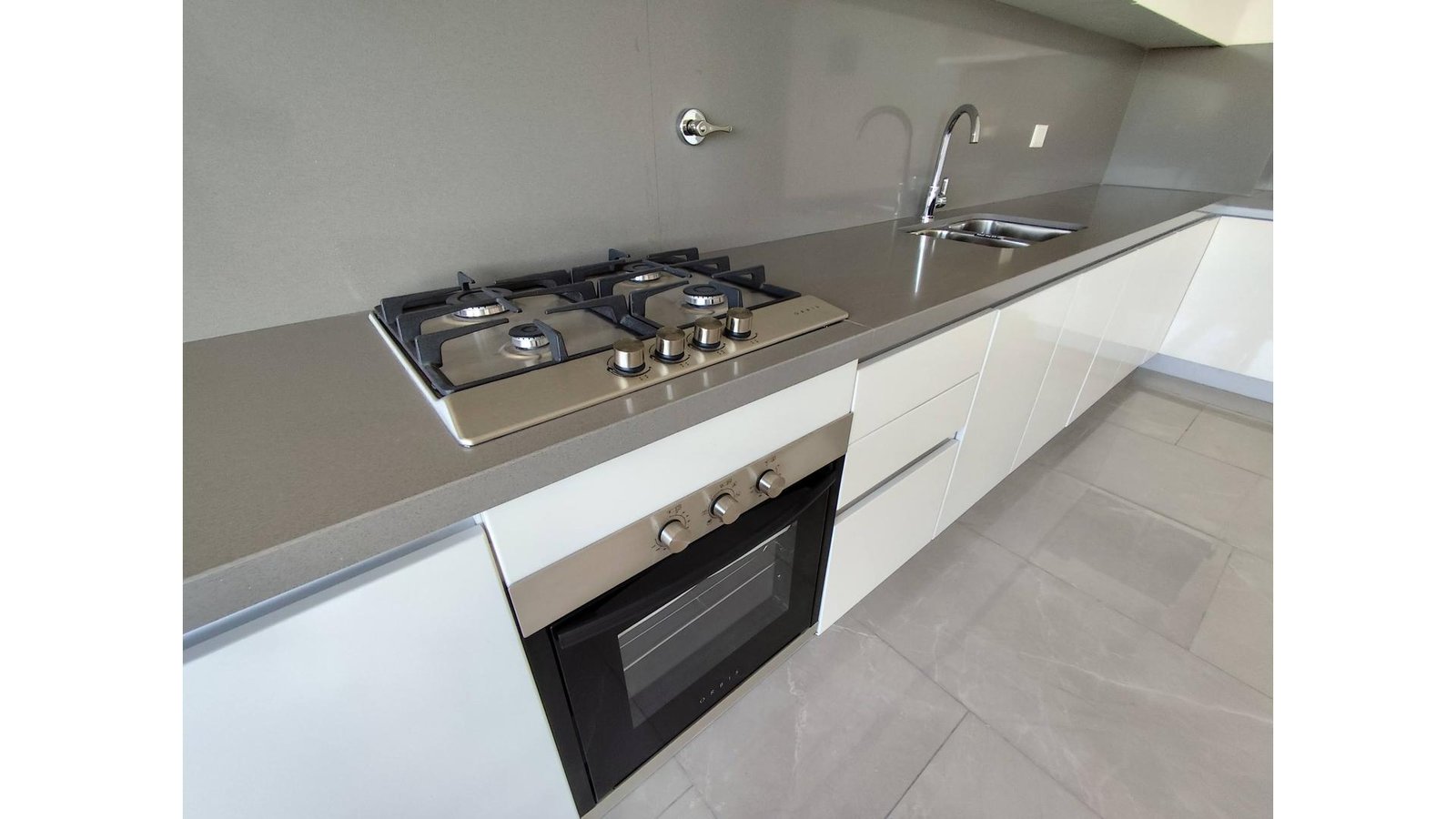 extra_large_679e3bc898fa5-2 Burela 3200 4° – USD390.000 – Tipo Casa PH – en Venta