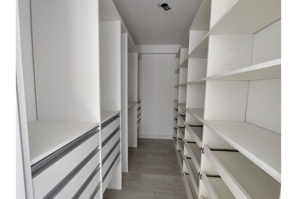 Burela 3200 4°  – USD390.000 – Tipo Casa PH – en Venta