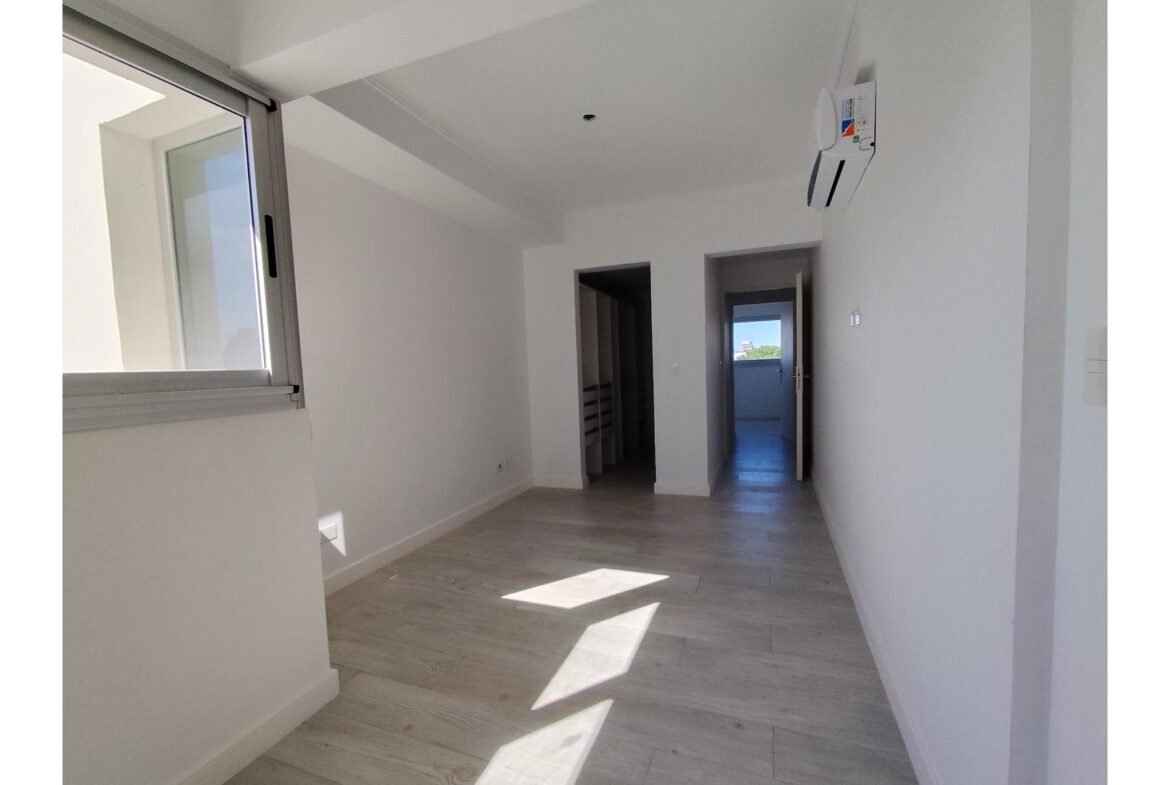 Burela 3200 4°  – USD390.000 – Tipo Casa PH – en Venta