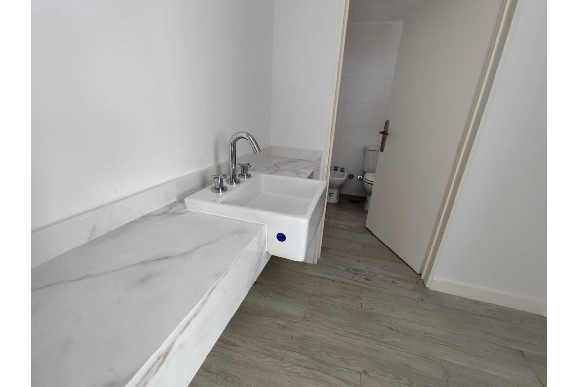 Burela 3200 4°  – USD390.000 – Tipo Casa PH – en Venta