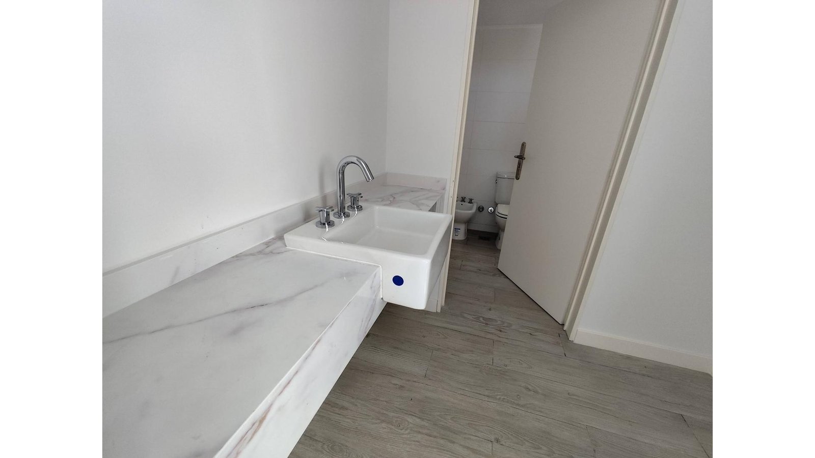 extra_large_679e3bc99823d-2 Burela 3200 4° – USD390.000 – Tipo Casa PH – en Venta