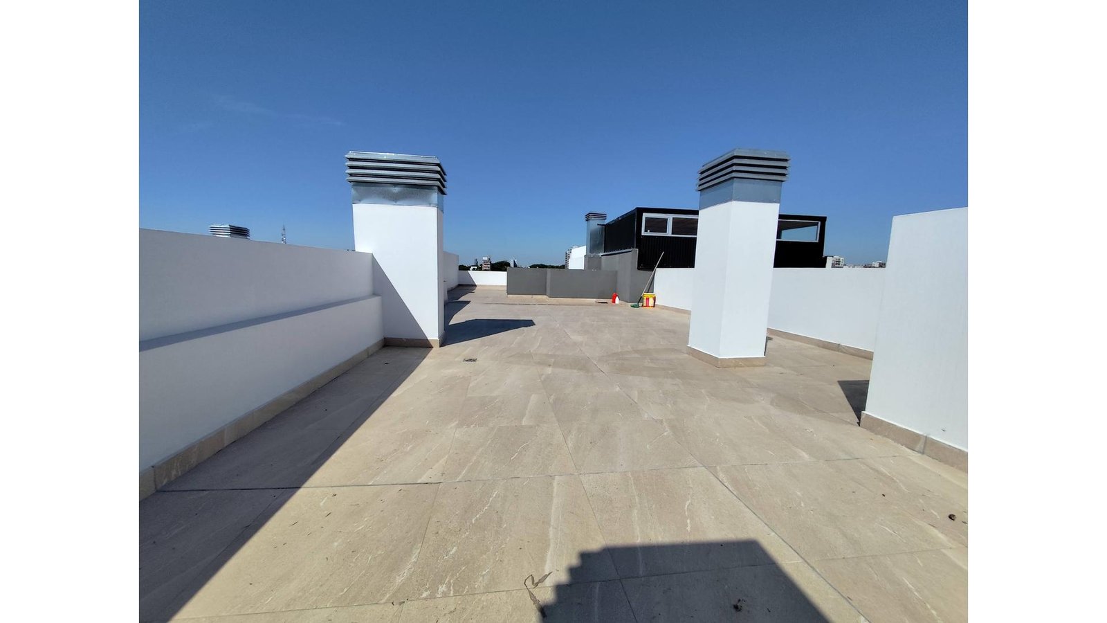extra_large_679e3bc9f352e-1 Burela 3200 4° – USD390.000 – Tipo Casa PH – en Venta