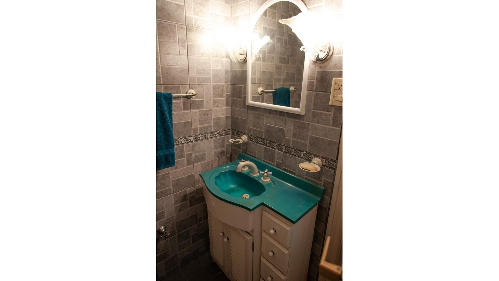 extra_large_6926475edbb53-1 Marmol, Jose 300 – USD395.000 – Casa – en Venta