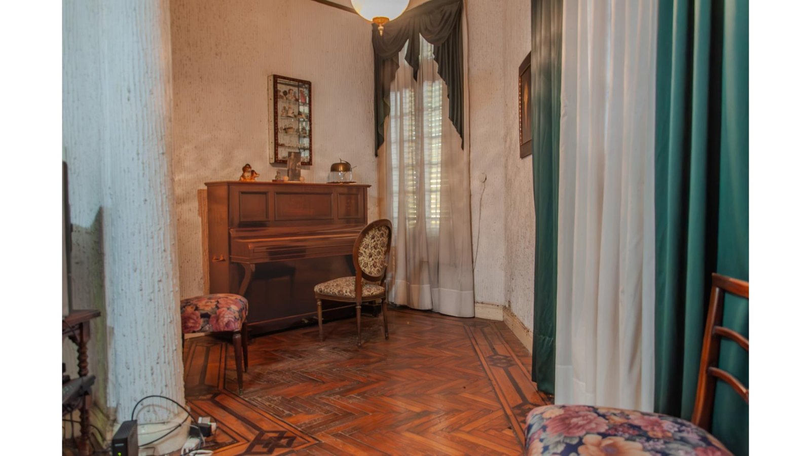 extra_large_6926475f27eec-1 Marmol, Jose 300 – USD395.000 – Casa – en Venta