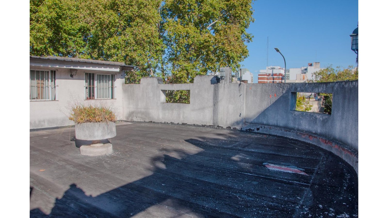 extra_large_6926476036a9d-1 Marmol, Jose 300 – USD395.000 – Casa – en Venta